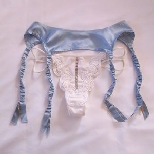 VICTORIA’S SECRET SILK GARTER – S – NWOT